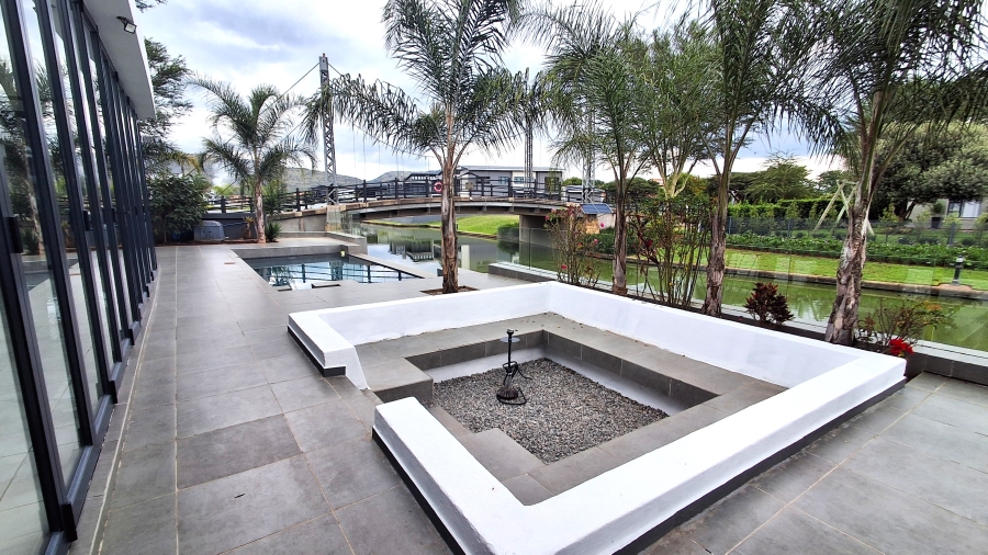 6 Bedroom Property for Sale in The Islands Estates North West